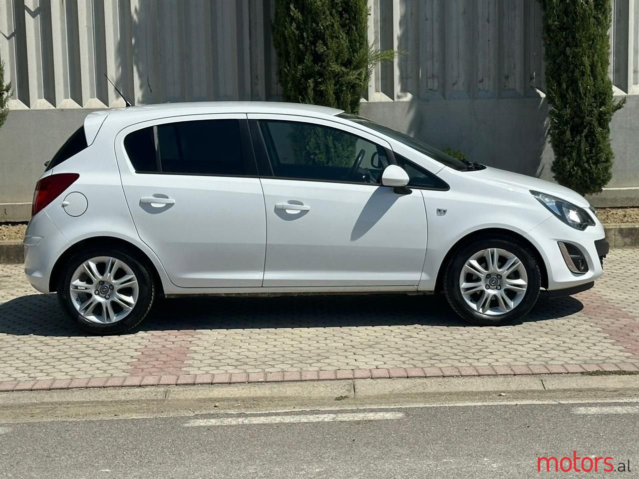 2013' Opel Corsa photo #3