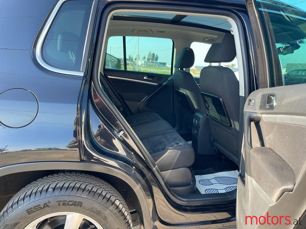 2013' Volkswagen Tiguan photo #2
