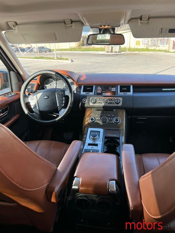 2012' Land Rover Range Rover Sport photo #4