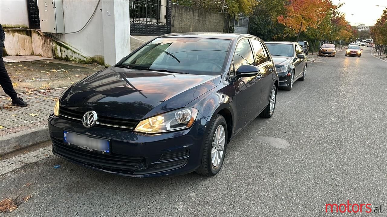 2016' Volkswagen Golf photo #1