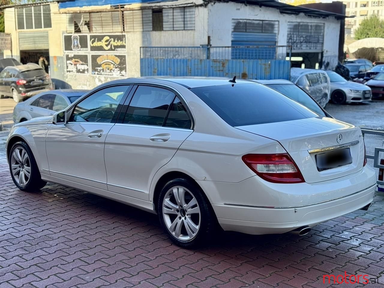 2011' Mercedes-Benz C 250 photo #6