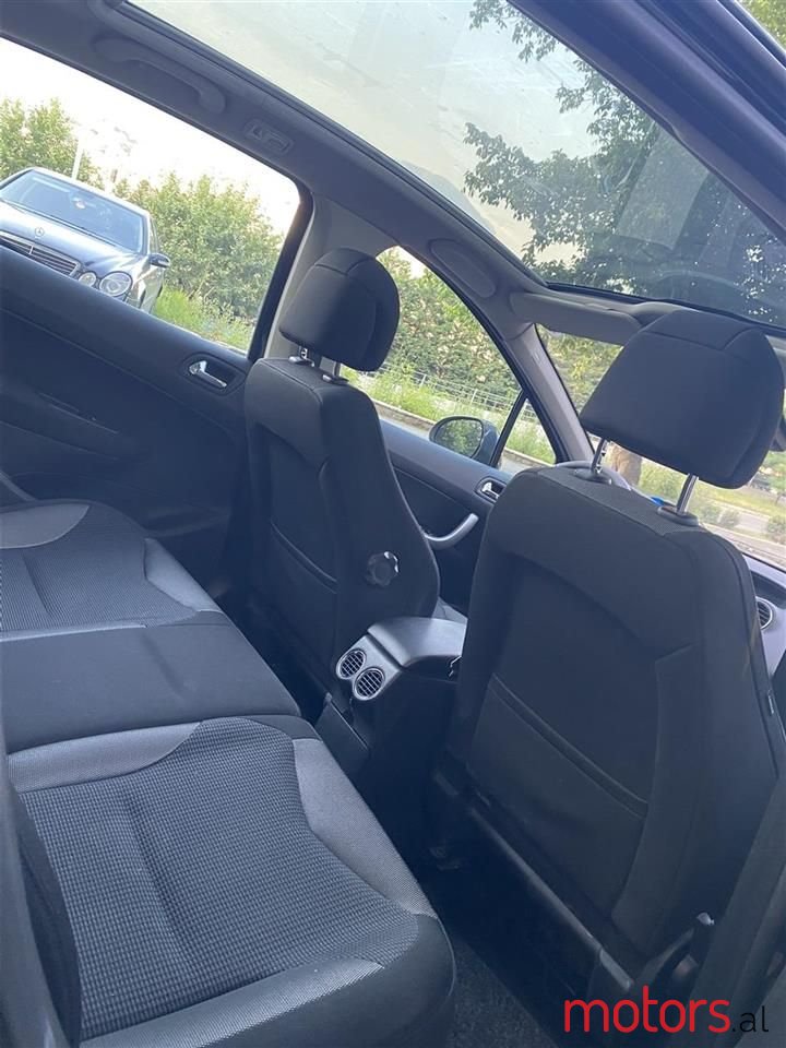 2008' Peugeot 308 photo #2