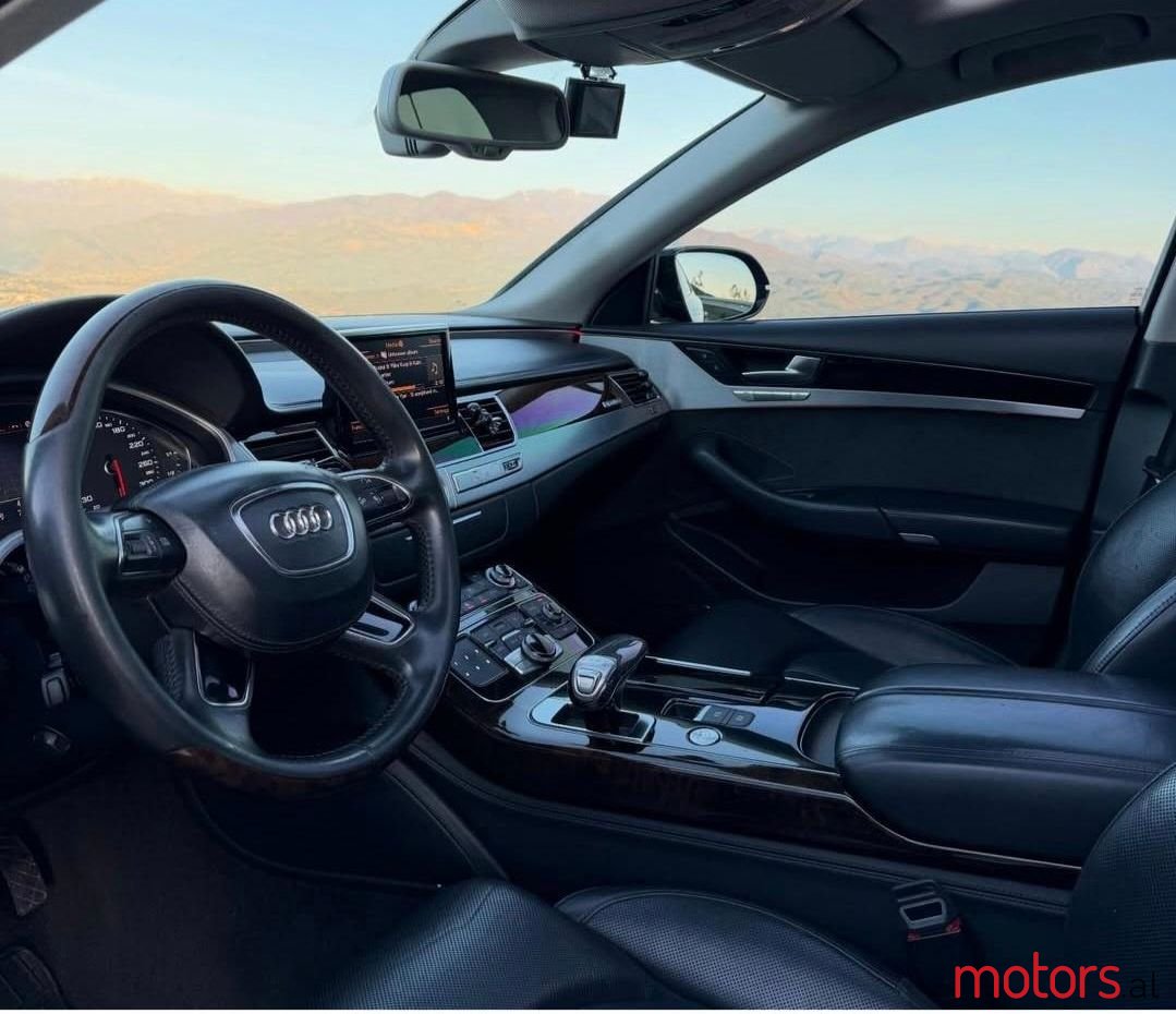 2013' Audi A8 photo #4