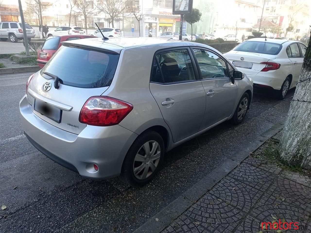 2011' Toyota Auris photo #1