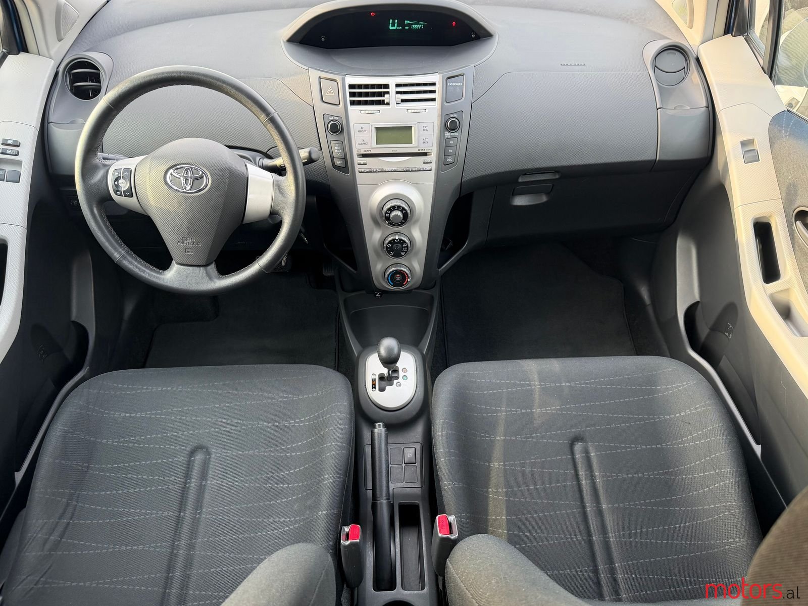 2007' Toyota Yaris photo #2