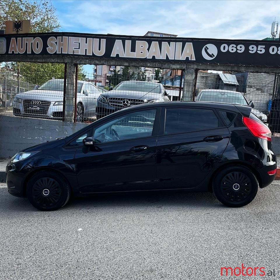 2010' Ford Fiesta photo #4