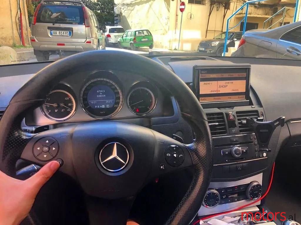 2009' Mercedes-Benz C 320 photo #3