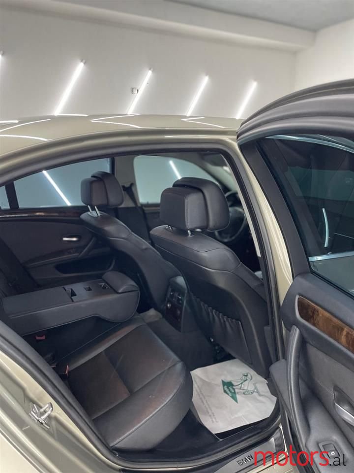 2010' BMW 528 photo #3