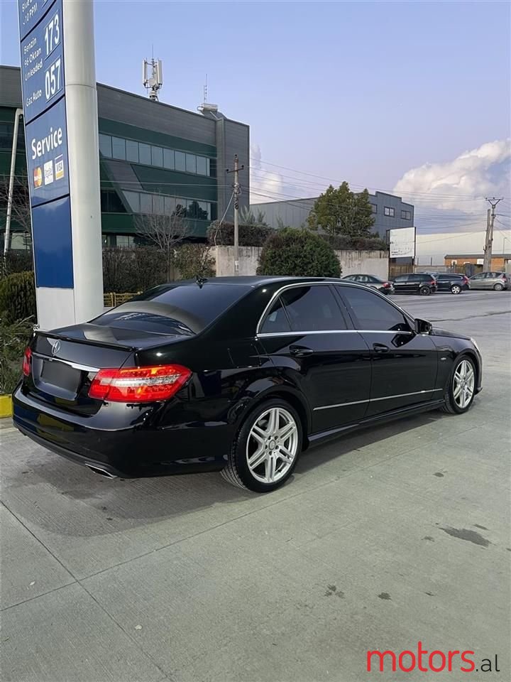 2010' Mercedes-Benz E 350 photo #4