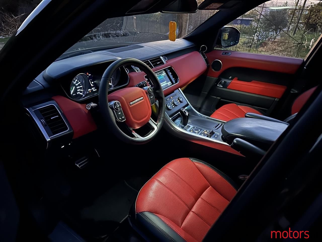 2014' Land Rover Range Rover Sport photo #3