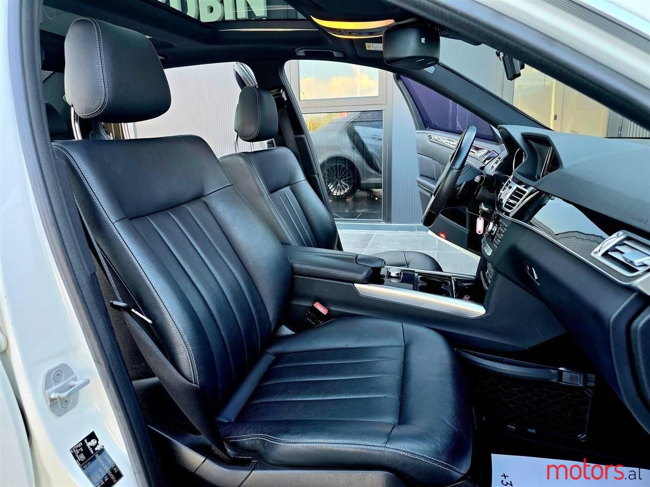 2014' Mercedes-Benz E 250 photo #5