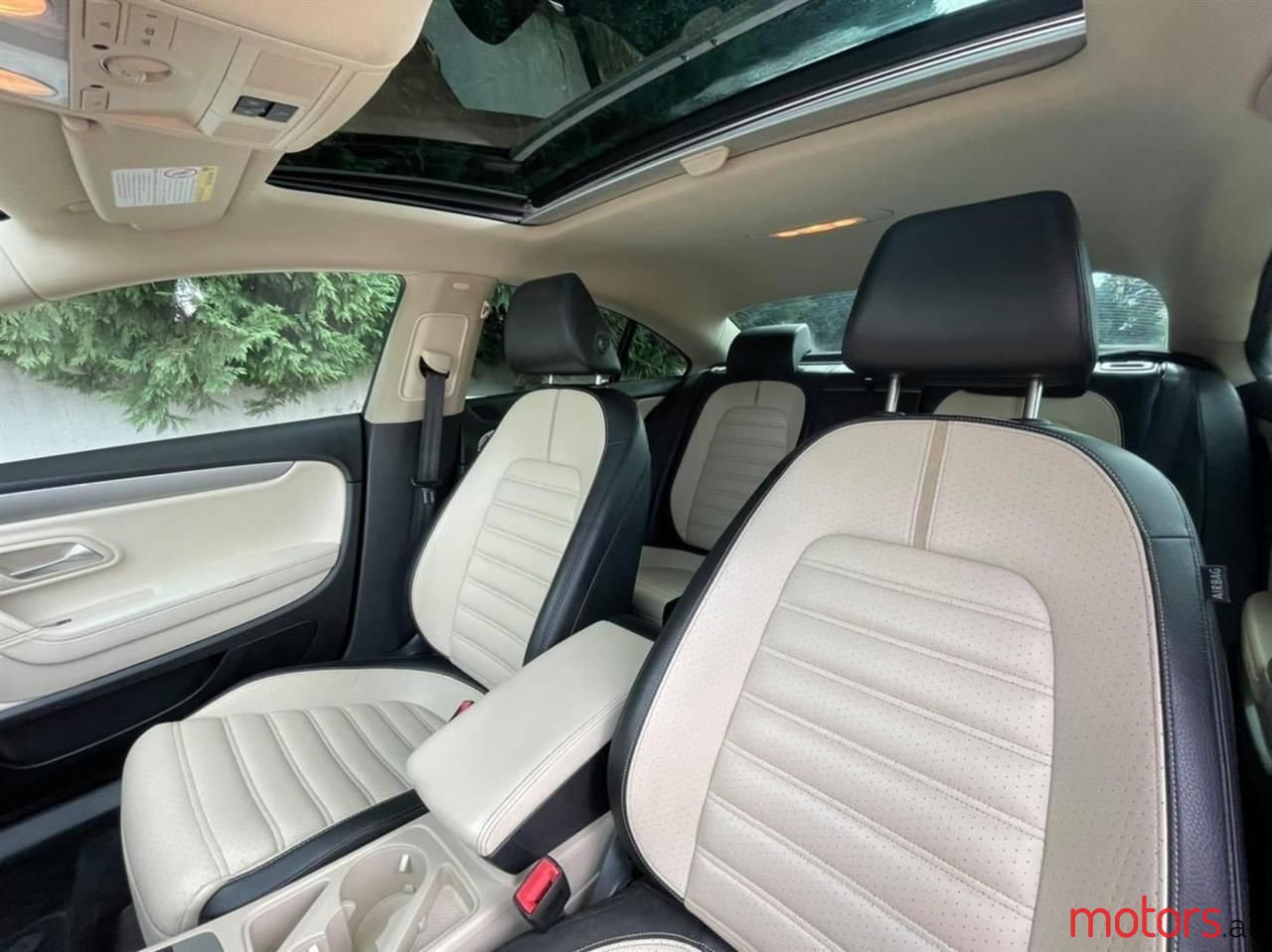 2012' Volkswagen Passat photo #5