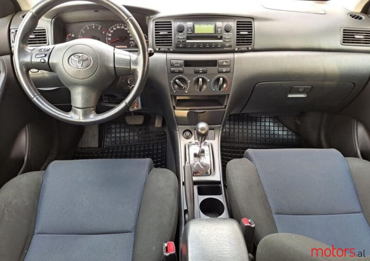 2005' Toyota Corolla photo #2