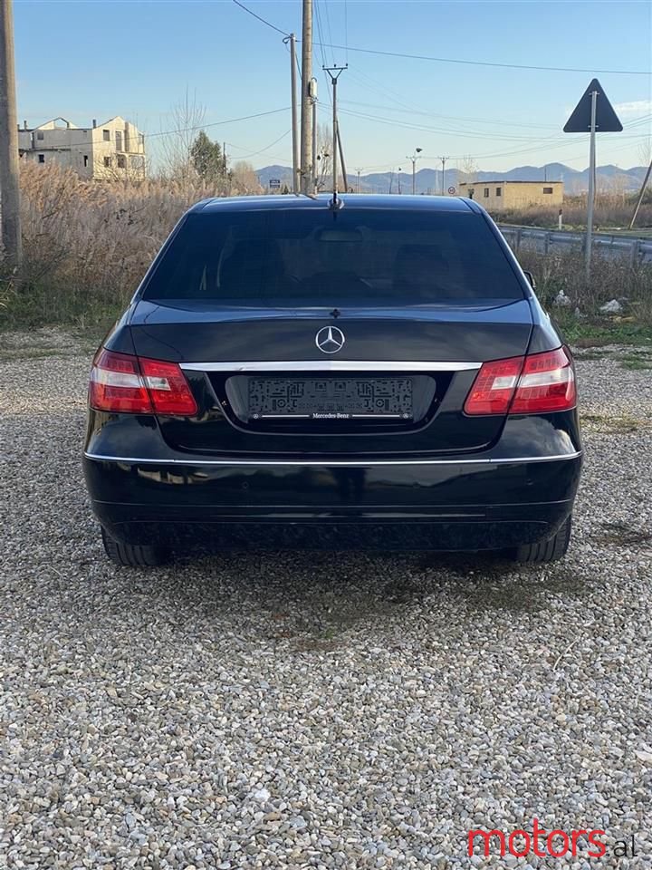 2009' Mercedes-Benz E 220 photo #4