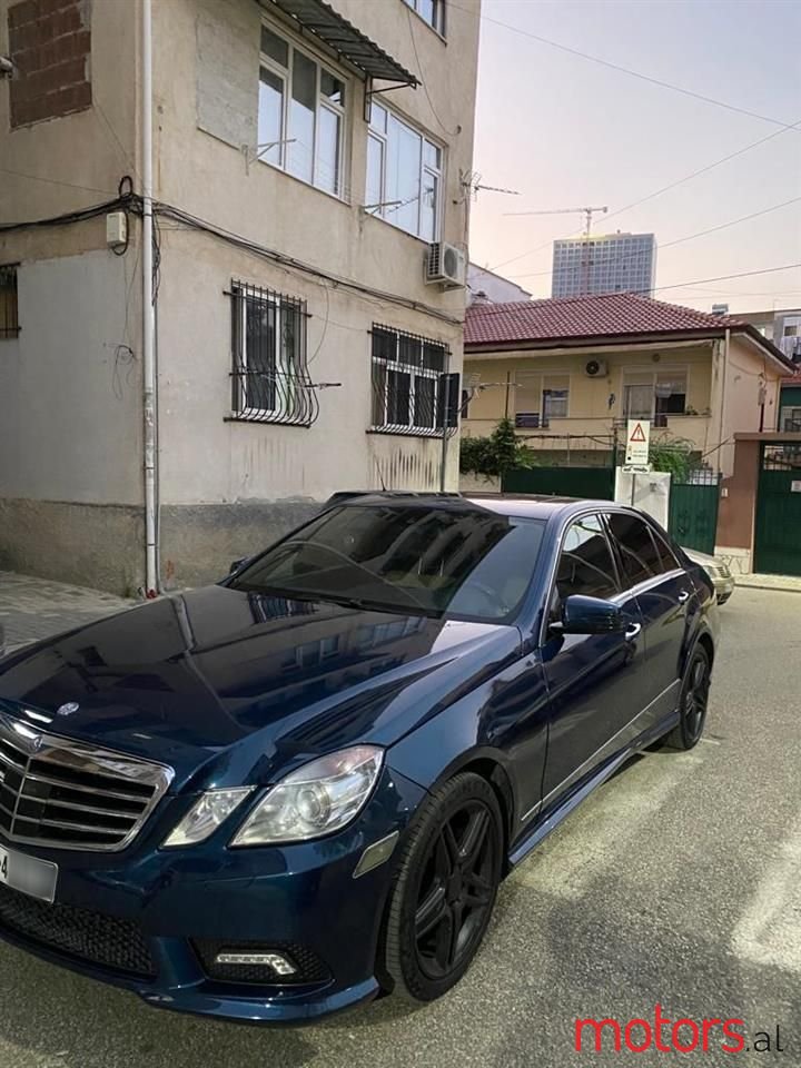 2011' Mercedes-Benz E 55 AMG photo #3