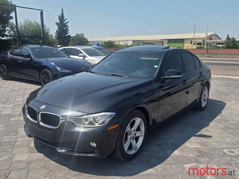 2013' BMW 320 photo #2