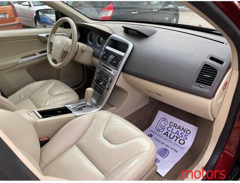 2010' Volvo Xc 60 photo #1