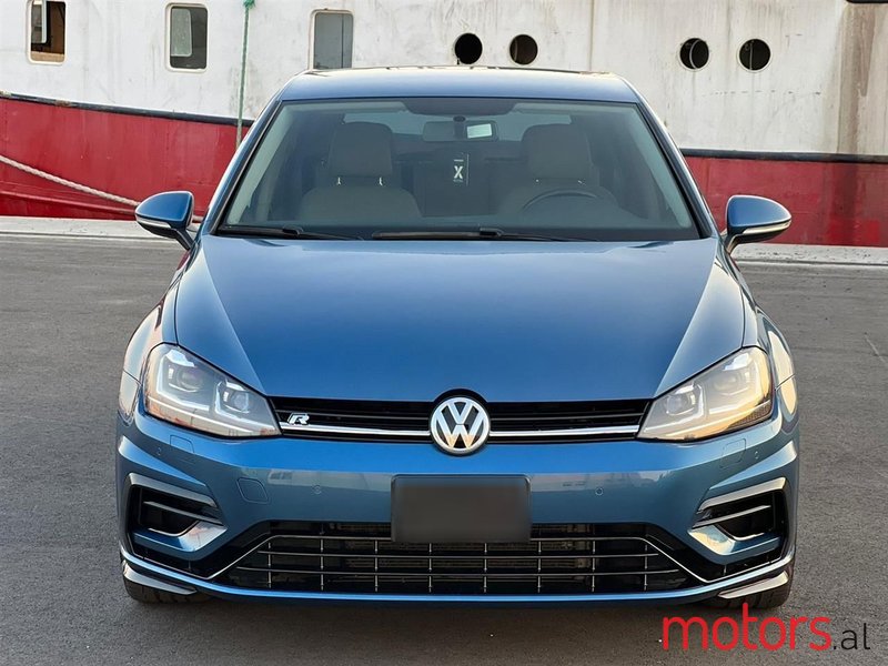 2015' Volkswagen Golf photo #1