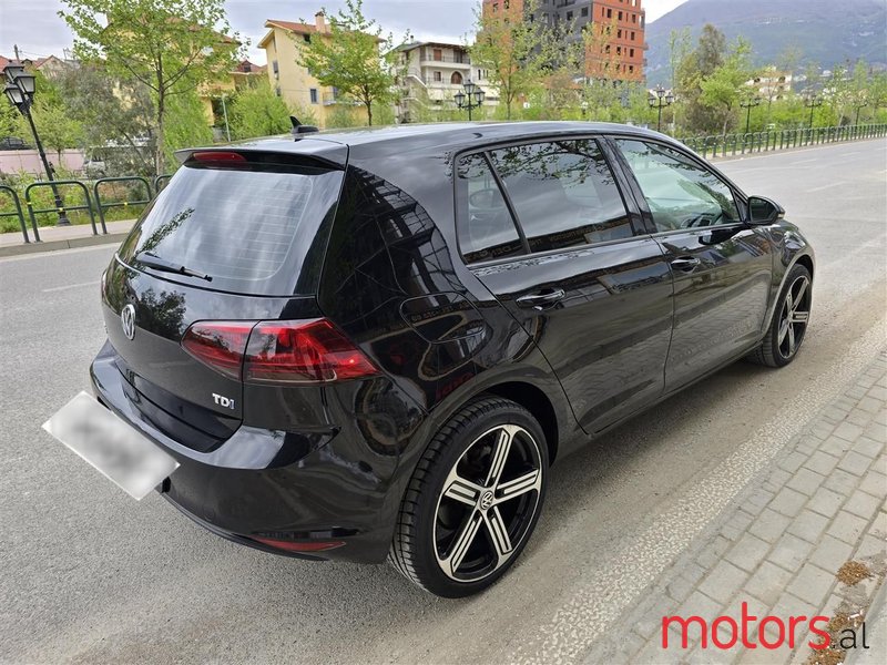 2015' Volkswagen Golf photo #1