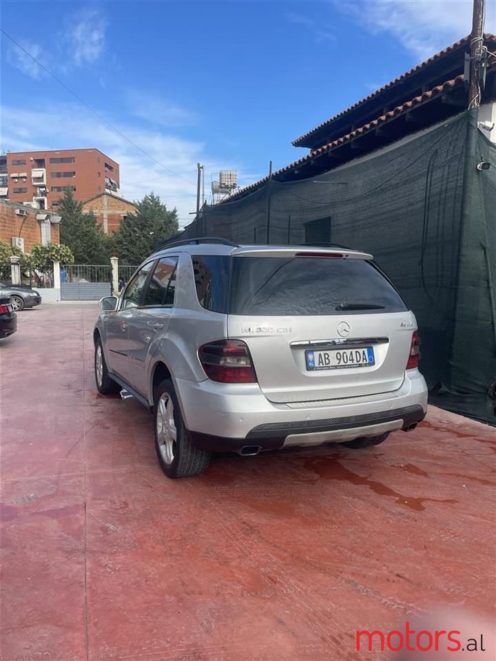 2008' Mercedes-Benz ML 320 photo #3