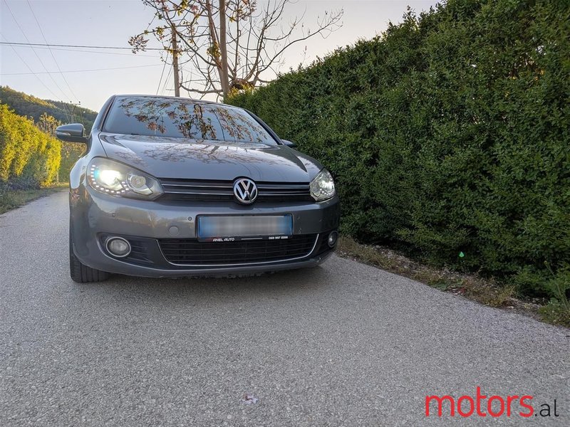 2011' Volkswagen Golf photo #3