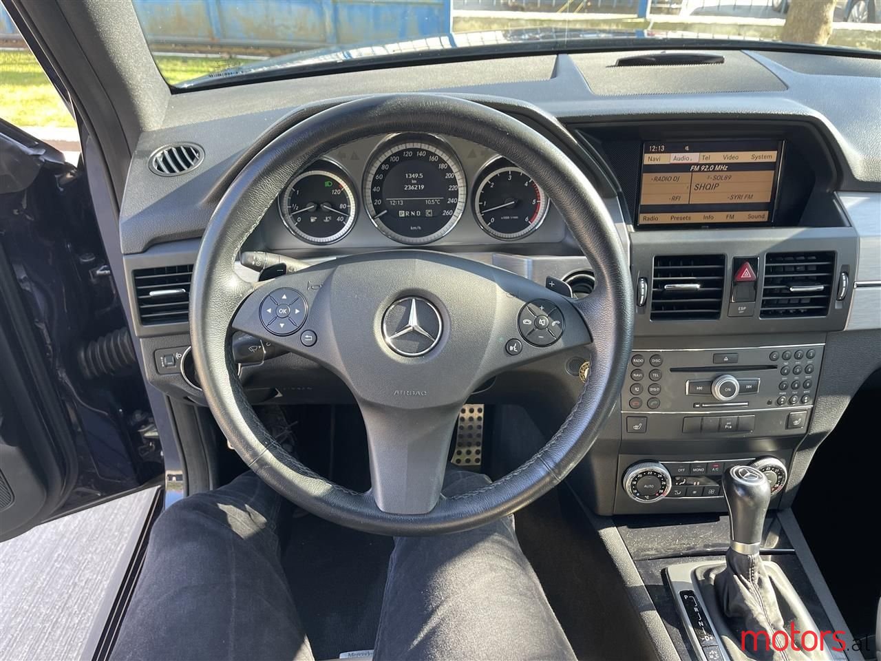 2008' Mercedes-Benz GLK 320 photo #6