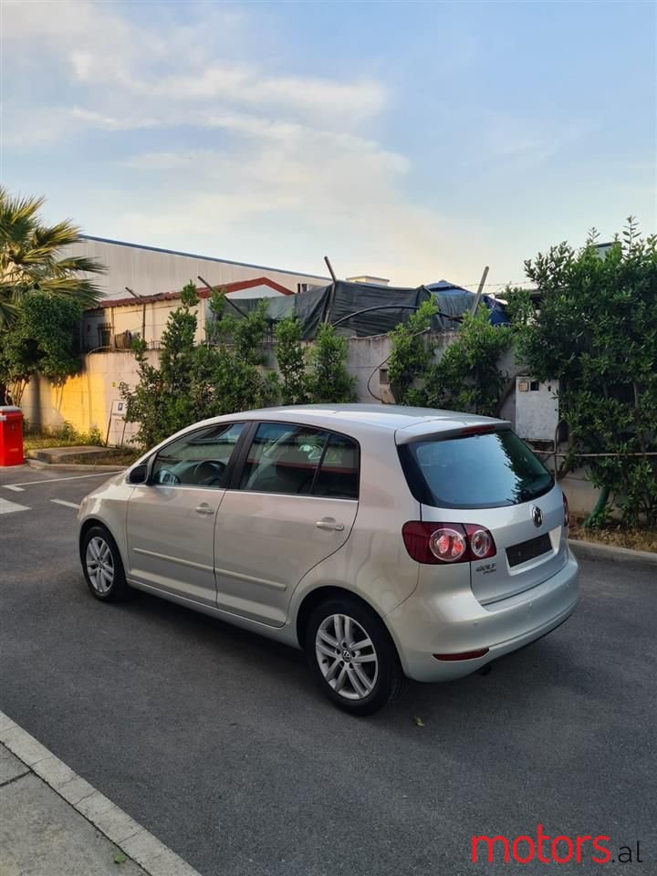 2009' Volkswagen Golf Plus photo #4