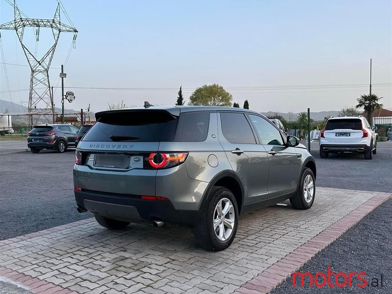 2016' Land Rover Discovery Sport photo #4