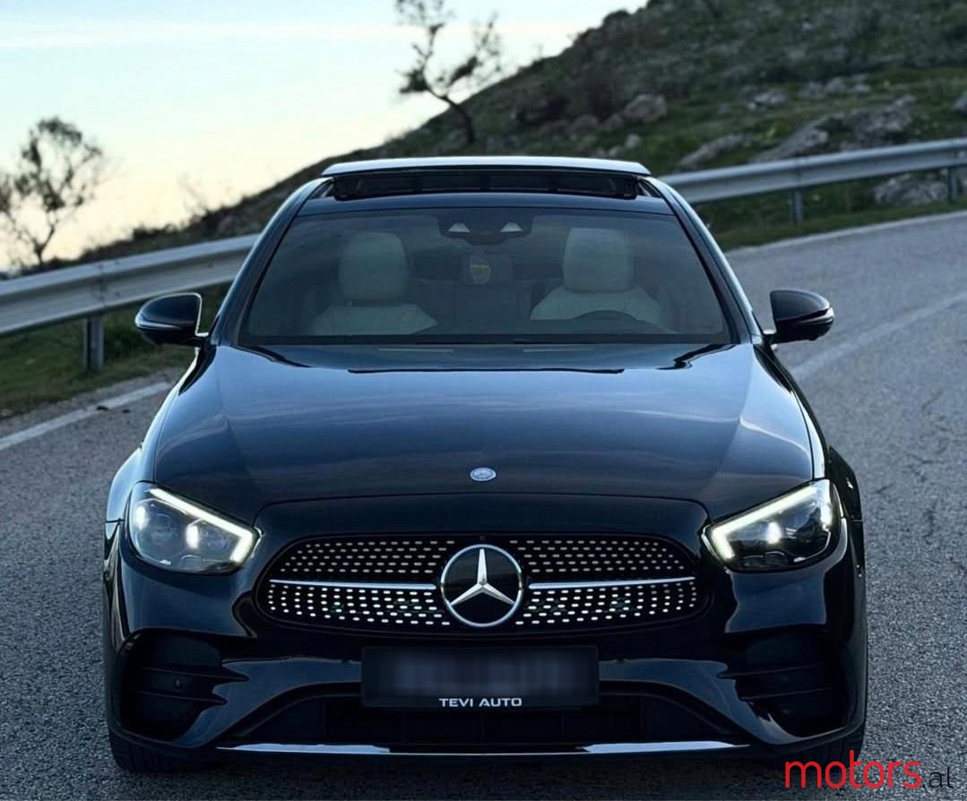 2017' Mercedes-Benz E 220 photo #4