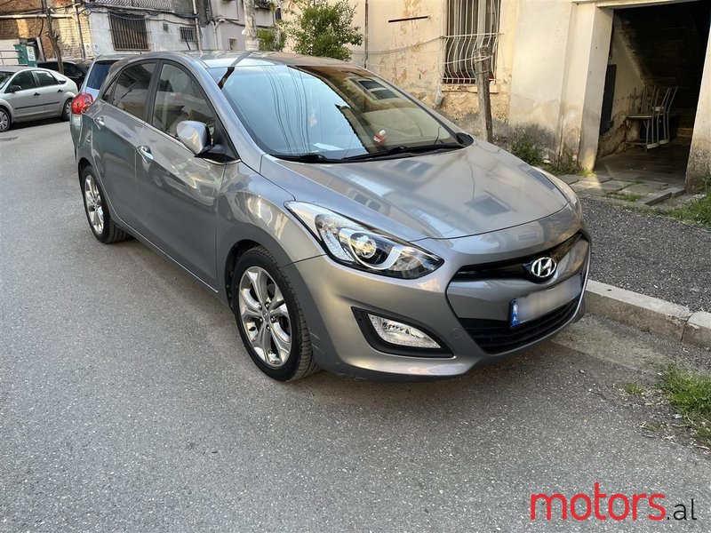 2013' Hyundai i30 photo #1