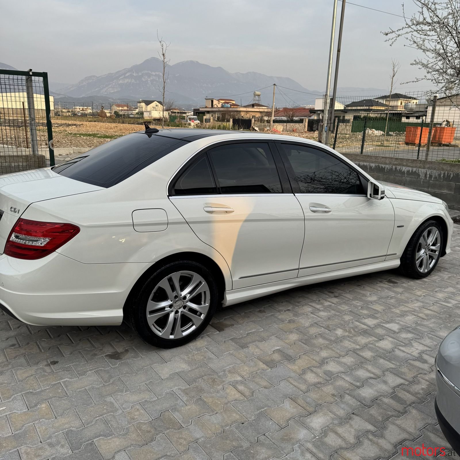 2012' Mercedes-Benz C 220 photo #2