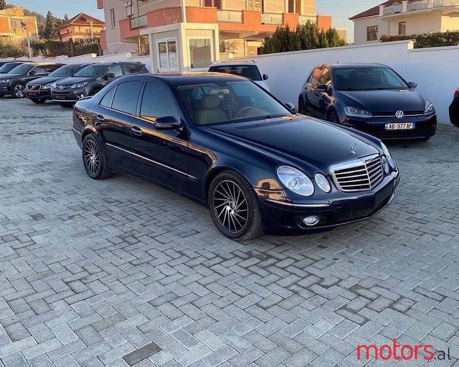 2008' Mercedes-Benz E 320 photo #2