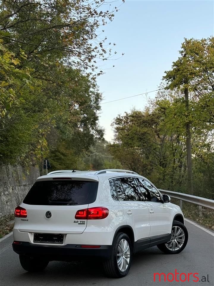 2013' Volkswagen Tiguan photo #2