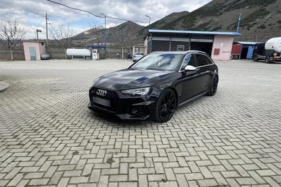 2019' Audi RS4