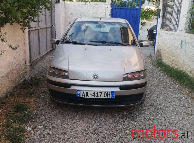2002' Fiat Punto photo #1
