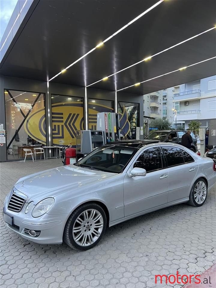 2008' Mercedes-Benz E 280 photo #5