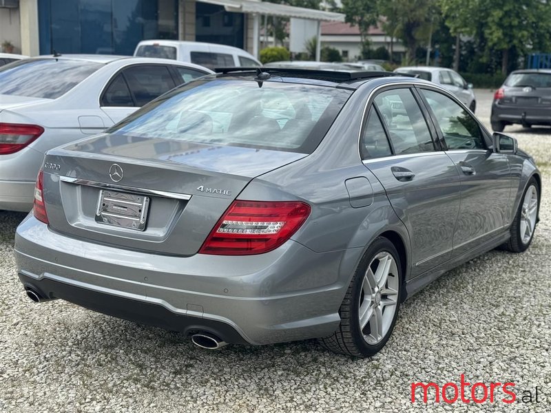 2012' Mercedes-Benz C 300 photo #5