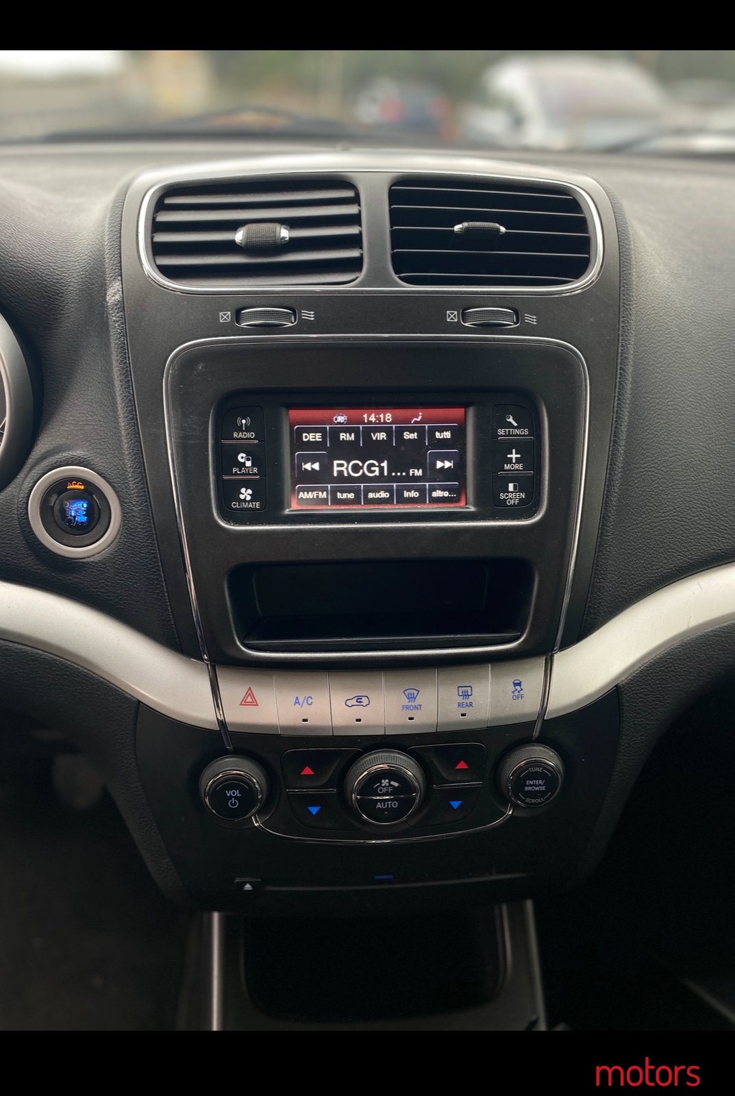 2011' Fiat Freemont photo #6