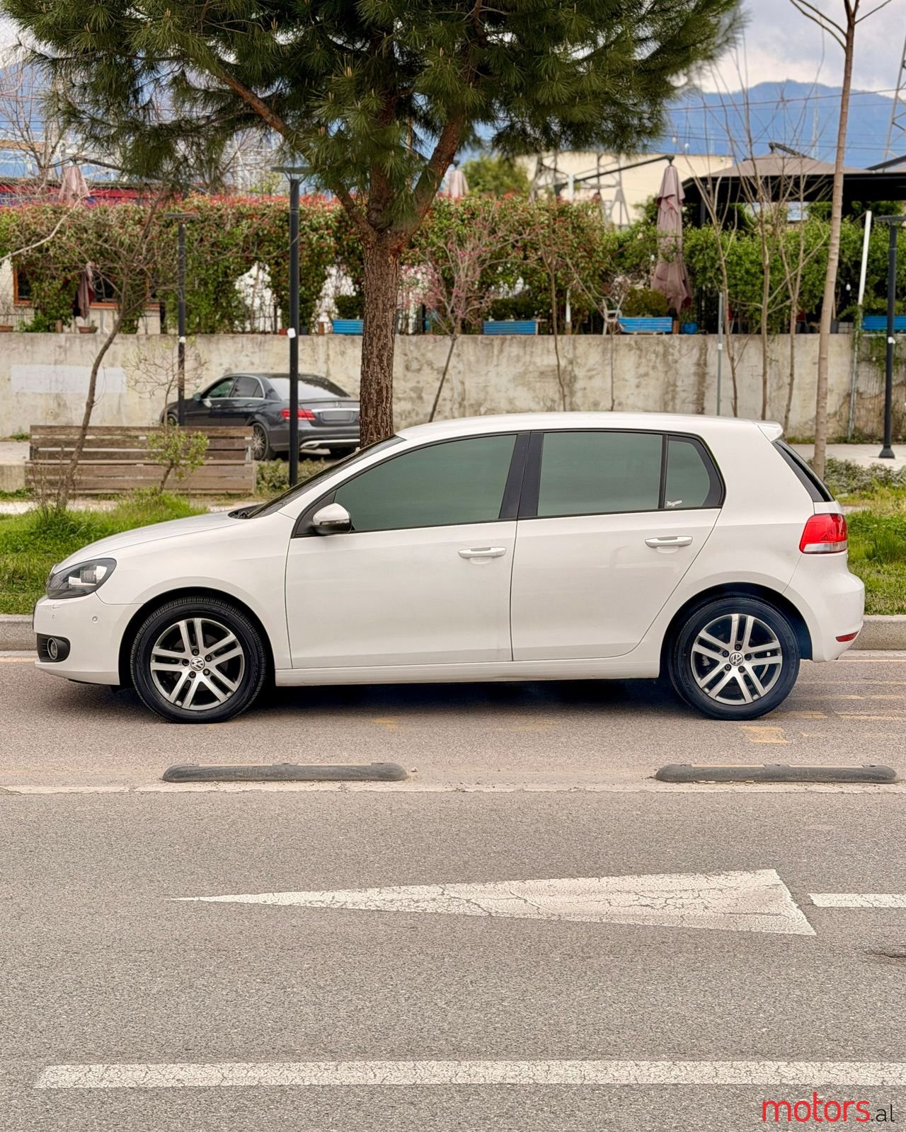 2012' Volkswagen Golf photo #2