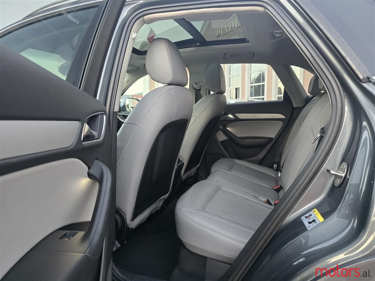 2013' Audi Q3 photo #3