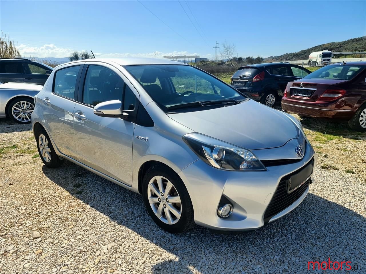 2013' Toyota Yaris photo #5