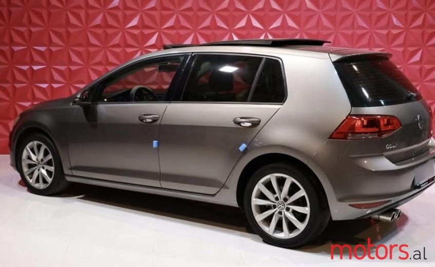 2013' Volkswagen Golf photo #1