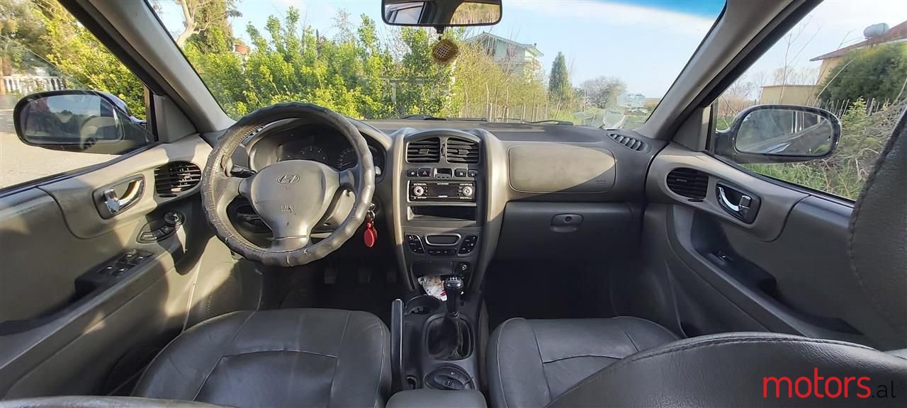 2003' Hyundai Santa Fe photo #5