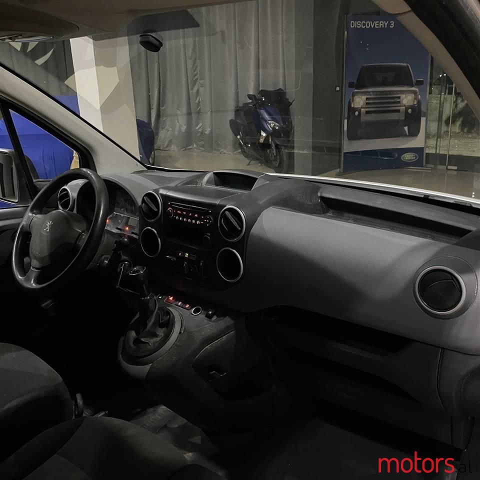 2017' Peugeot Partner photo #4