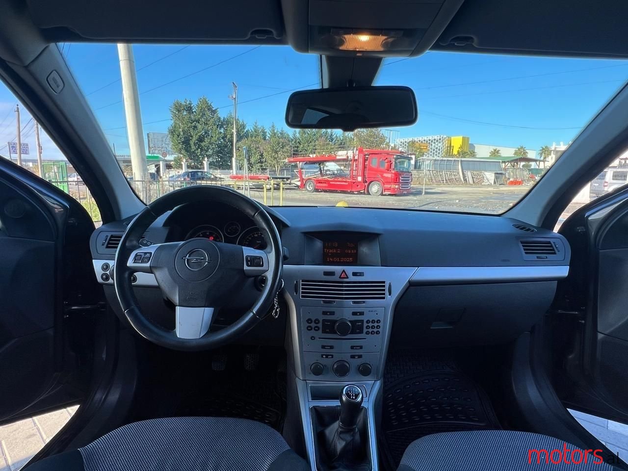 2010' Opel Astra photo #3