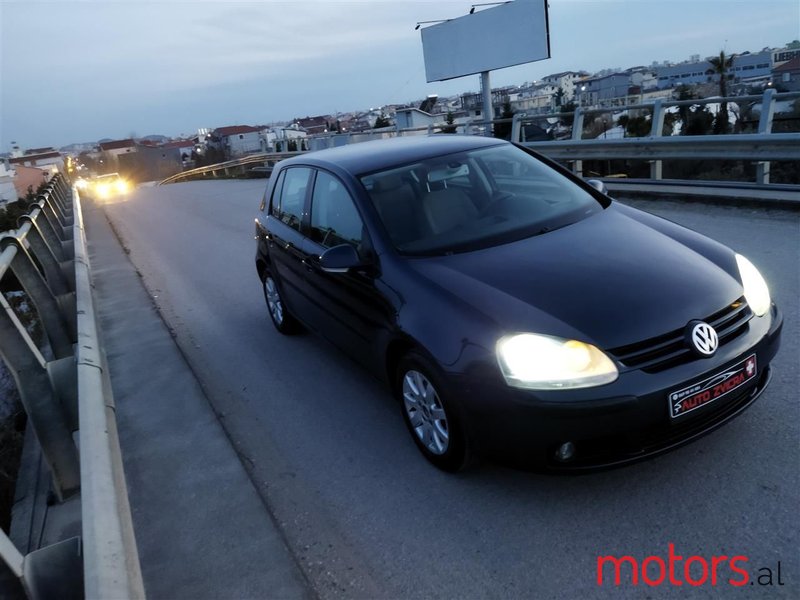 2005' Volkswagen Golf photo #5