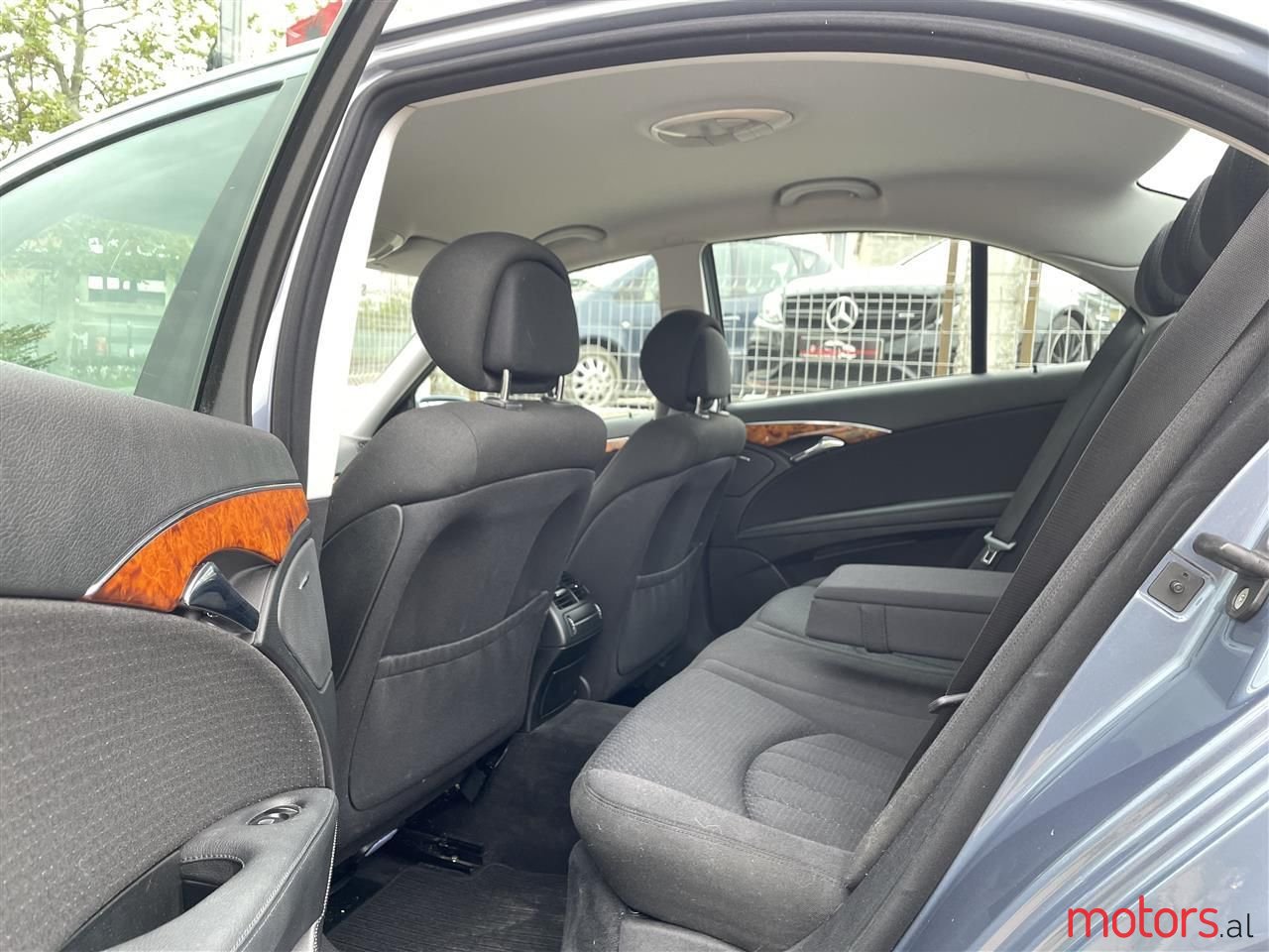 2007' Mercedes-Benz E 280 photo #6