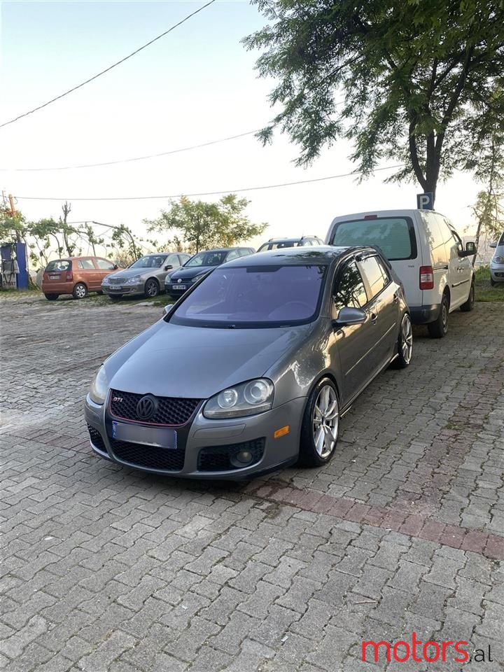 2008' Volkswagen Golf photo #1