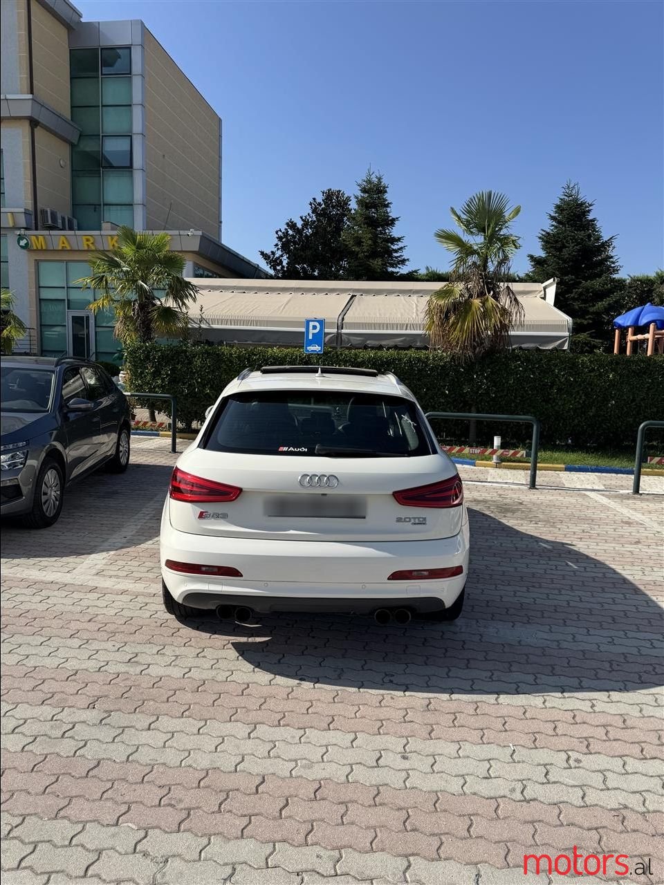 2013' Audi Q3 photo #2
