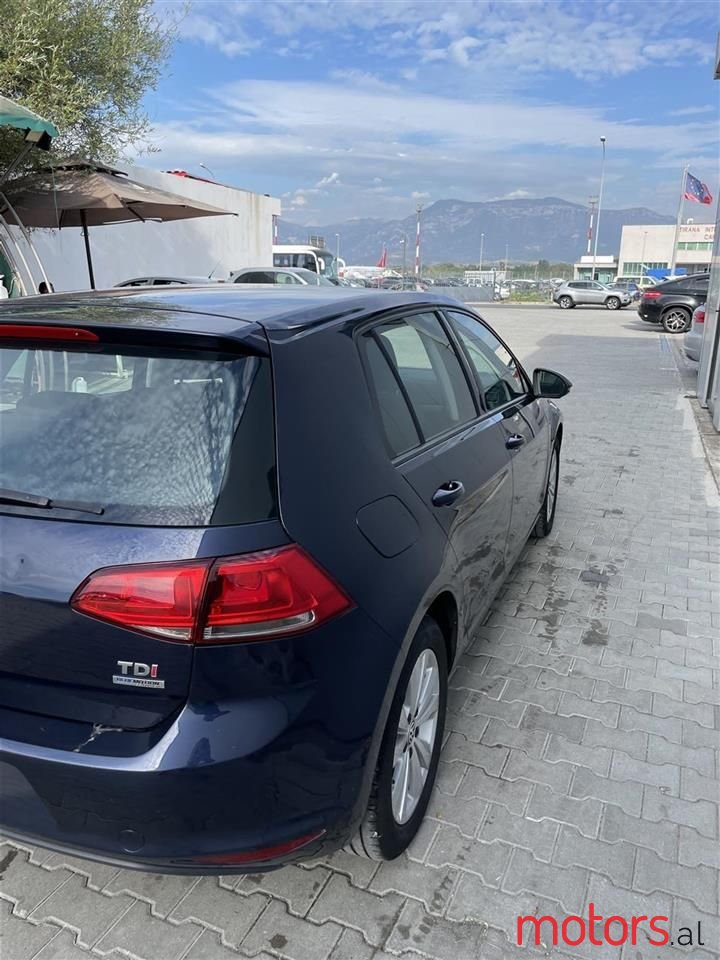 2015' Volkswagen Golf photo #2